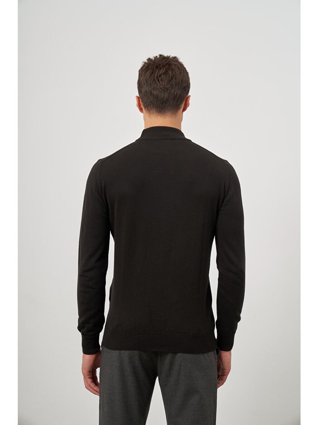 Siyah Uzun Kol Düz Örme Yarım Balıkçı Yaka Classic Comfort Fit Triko 1012245001-6