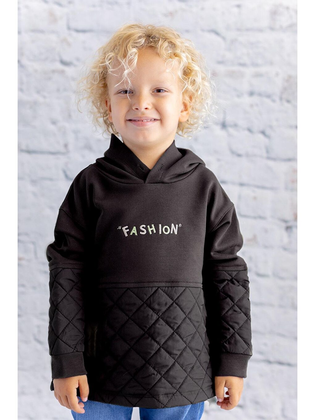 Kız Çocuk Nakış Detaylı Kapitoneli Sweatshirt - Siyah