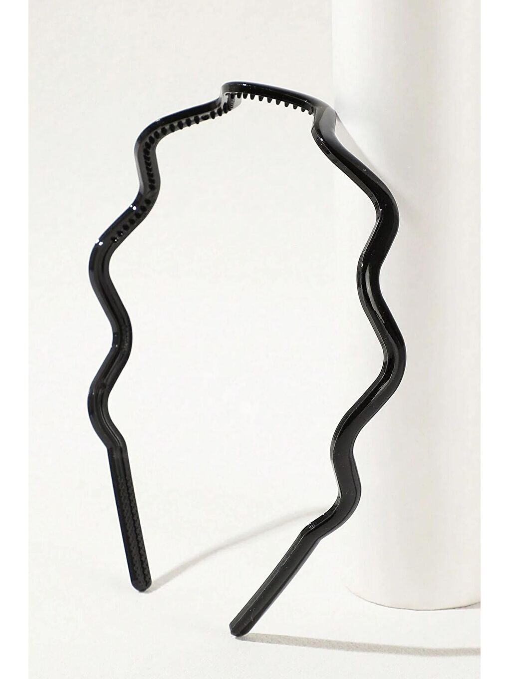 Dalgalı Siyah Midi Taç