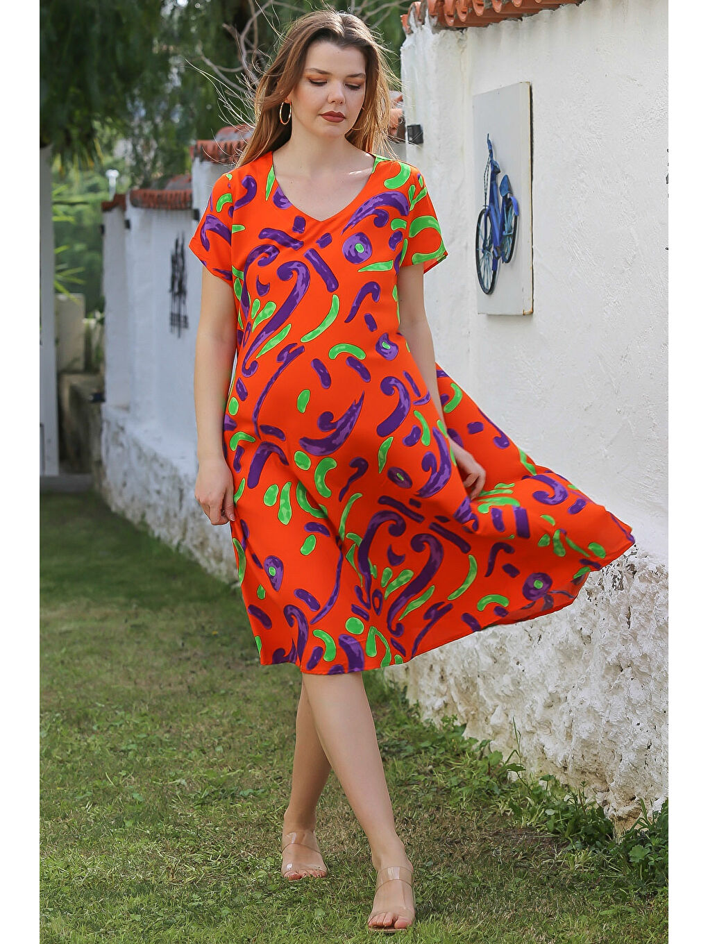 Turuncu V Yaka Düşük Kol Allover Baskılı Casual Viskon Dokuma Elbise 115 66