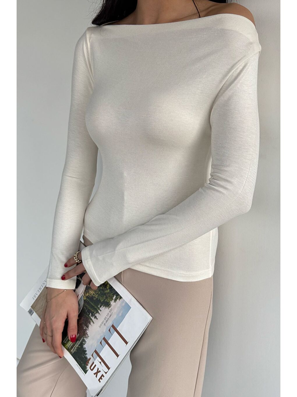 Ekru Kadın Elastanlı Kayık Yaka Body Bluz-2