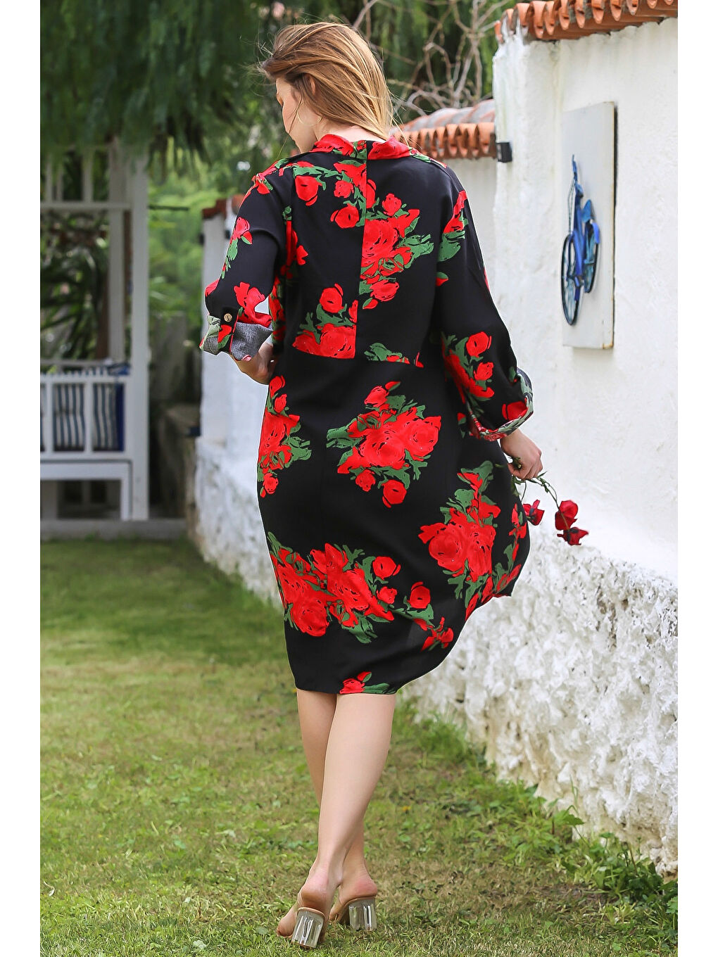 Siyah-Kırmızı V Yaka Düğmeli Uzun Kollu Gizli Cepli Allover Baskılı Viskon Dokuma Elbise 115 58-5