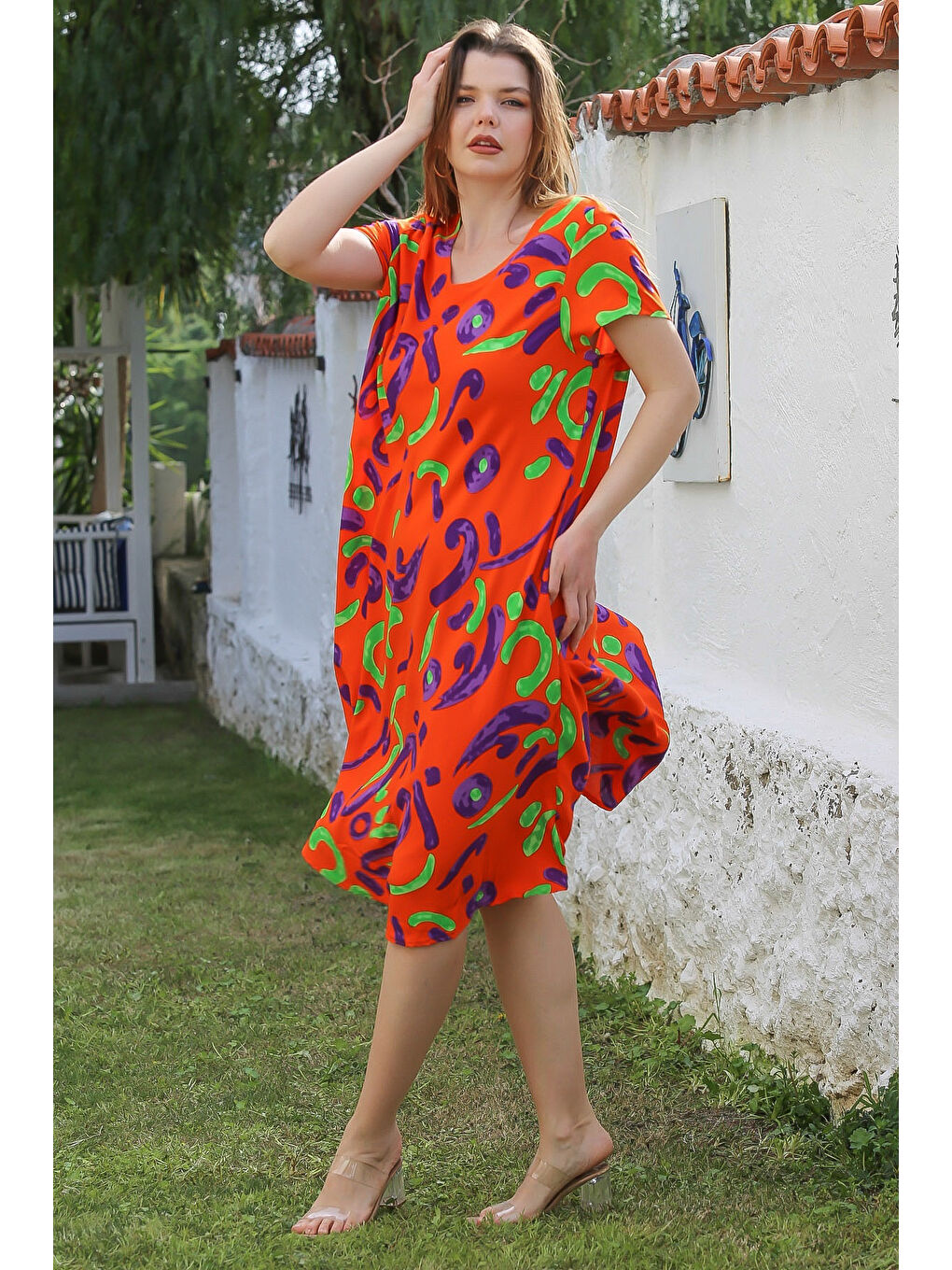 Turuncu V Yaka Düşük Kol Allover Baskılı Casual Viskon Dokuma Elbise 115 66-4