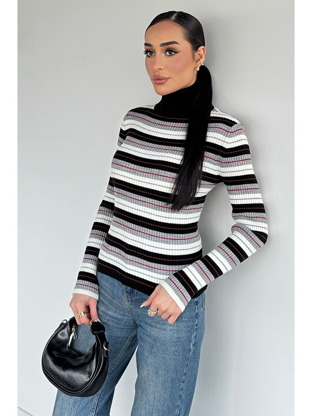 Siyah Kadın Boğazlı Çizgi Desenli Triko Bluz-1