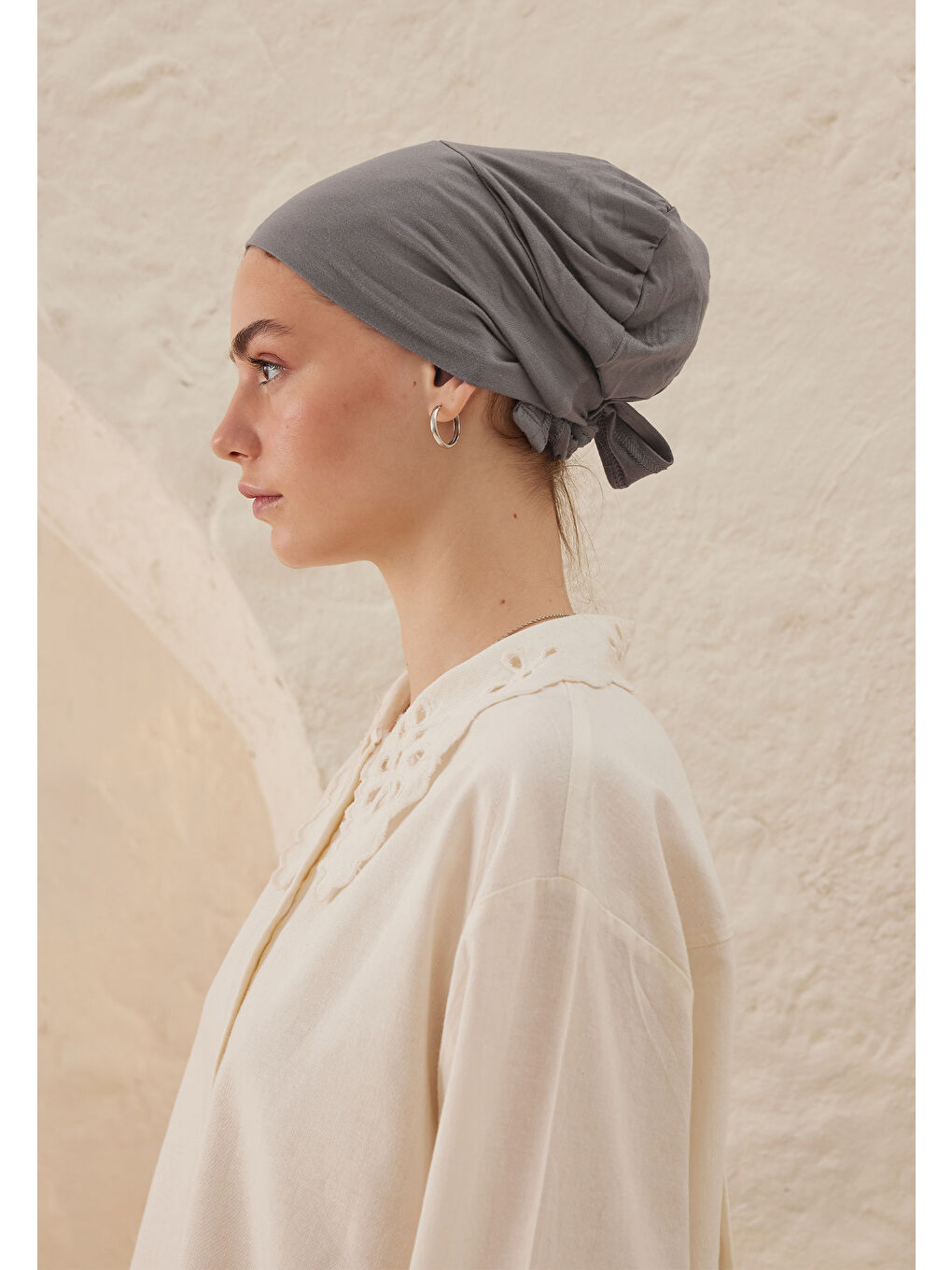 Gri Silikonlu Kaydırmaz Bone Füme-4