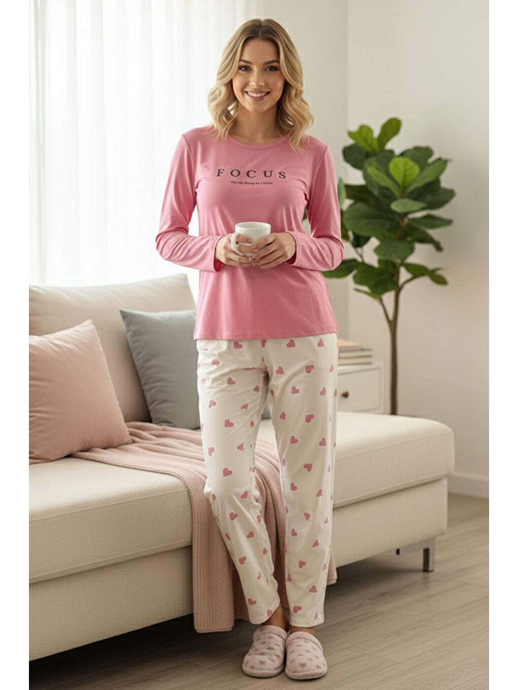 Pembe Boyraz Kadın Bisiklet Yaka Kalp Baskılı Pijama Takımı-1