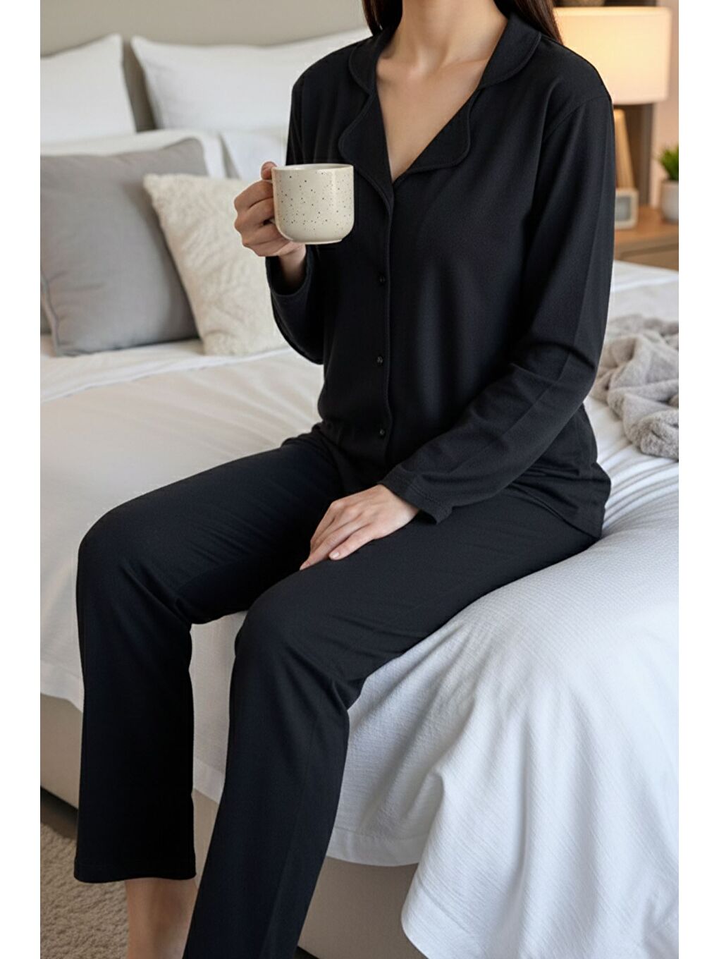 Siyah Kadın Ön Düğmeli Düz Renk Pijama Takımı-1