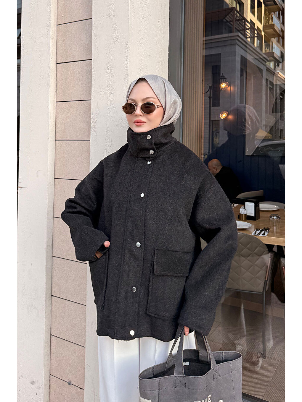 Kadın Yakası Lastik Detaylı Ceket Siyah-1