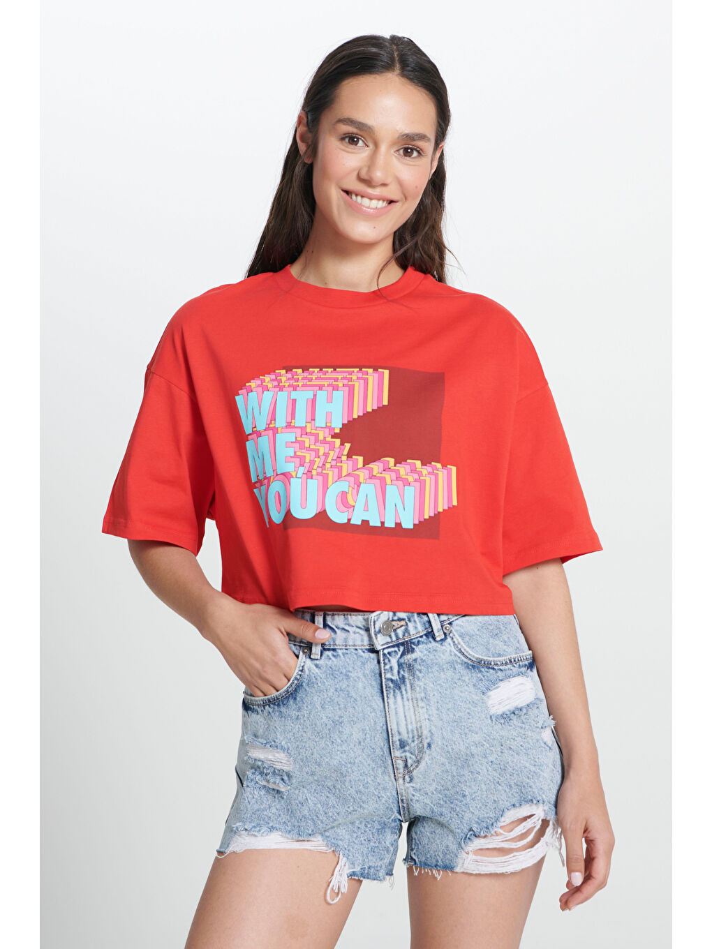 Loose Fit Rahat Kesim %100 Pamuk Bisiklet Yaka Kırmızı Crop Tişört-1