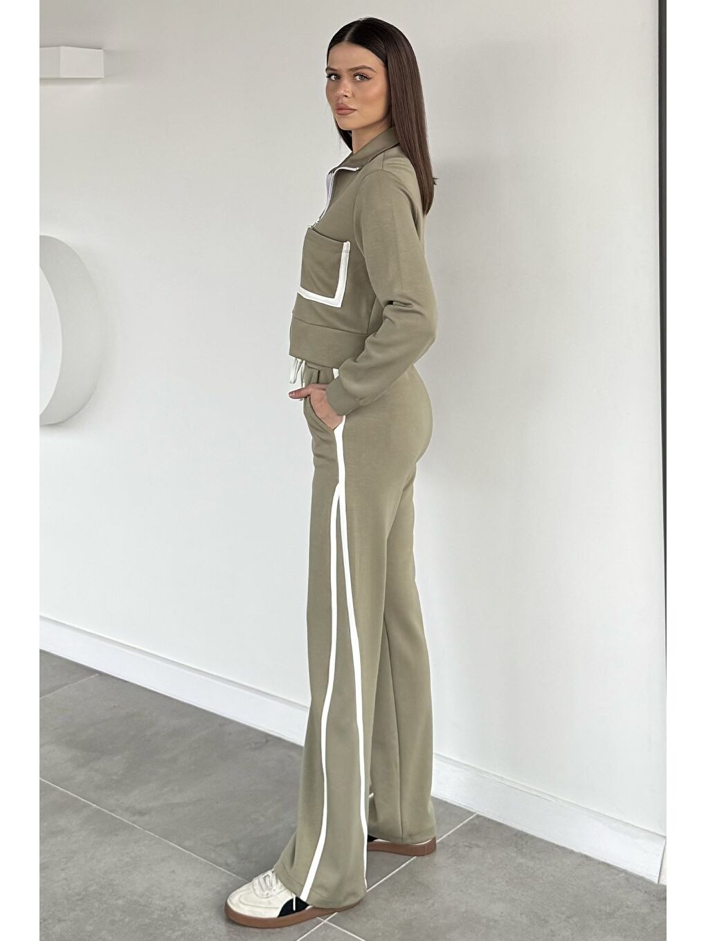 Haki Kadın Ön Fermuarlı Çift Cepli Şerit Desenli Sweat Bel Lastikli Pantolon İkili Takım-3