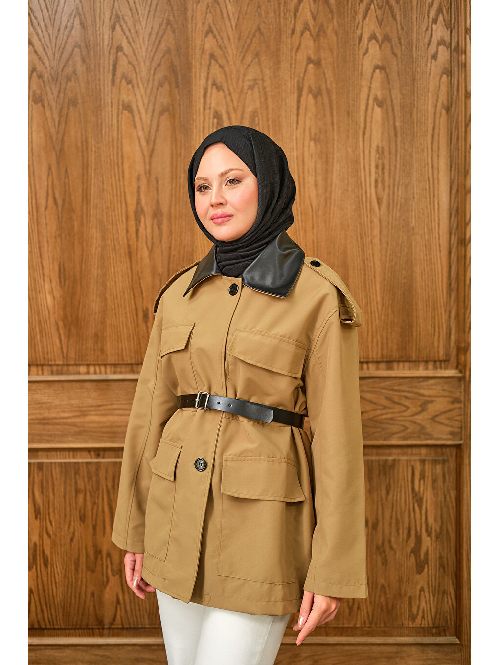 Kadın Yakası Deri Kemerli Kısa Ceket Kahverengi-2