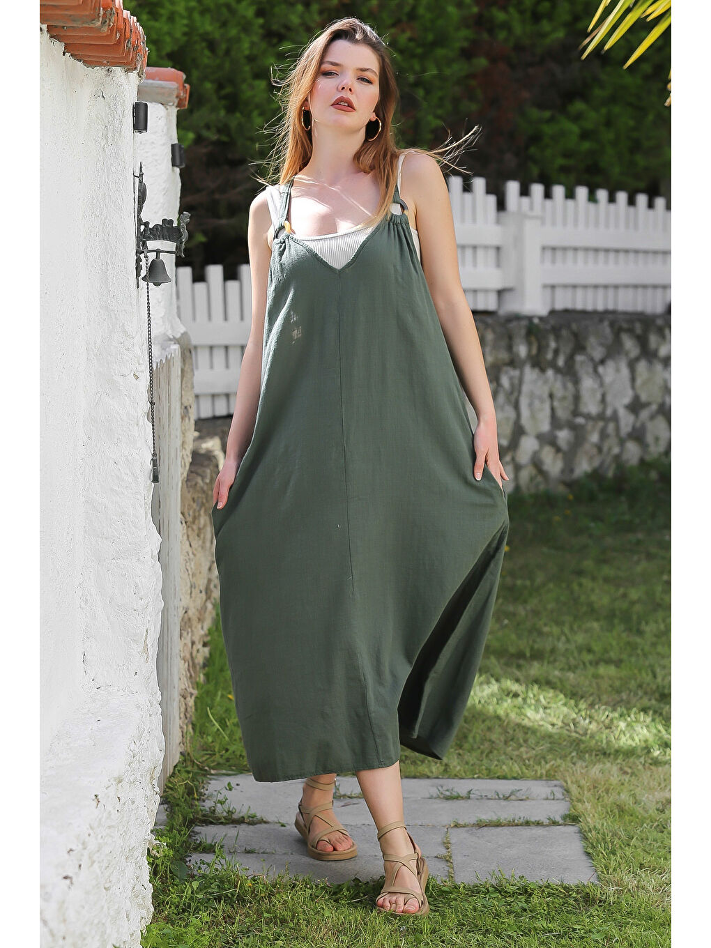 Koyu Yeşil Askılı Gizli Cepli Tokalı Casual Keten Karışımlı Dokuma Elbise 135 58