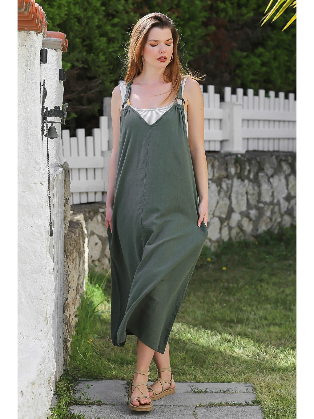 Koyu Yeşil Askılı Gizli Cepli Tokalı Casual Keten Karışımlı Dokuma Elbise 135 58-3