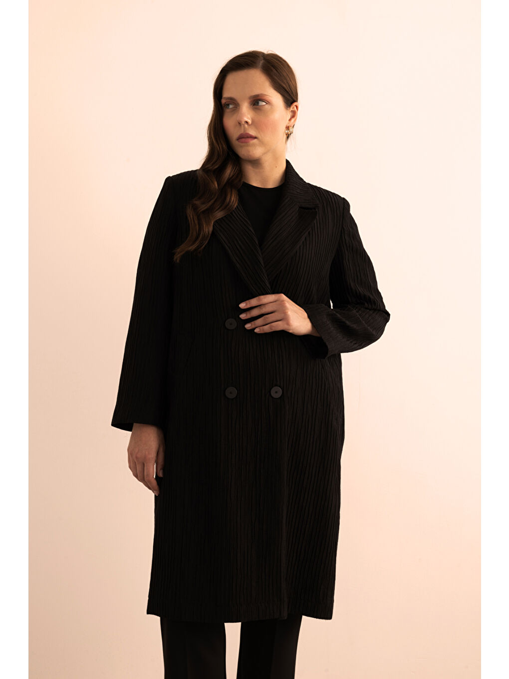 Siyah Çizgi Dokulu Lyocell Rayon Kumaş Trençkot-4