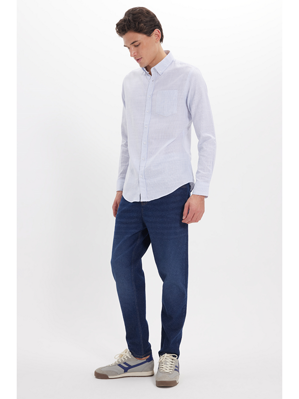 Erkek Slim Fit Dar Kesim %100 Pamuk Düğmeli Yaka Çizgili Uzun Kollu Cepli Keten Efektli Mavi Gömlek-1