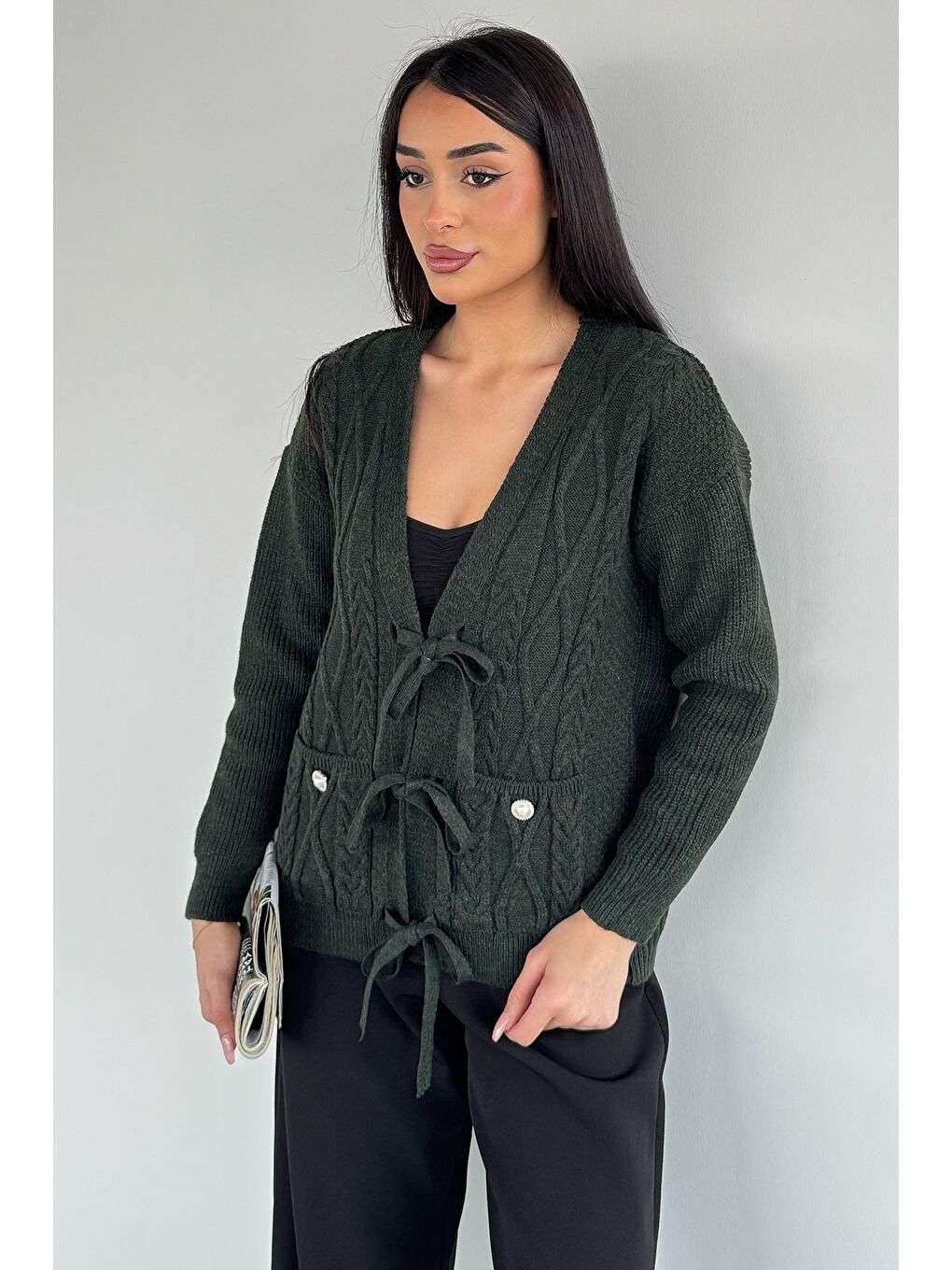 Haki Kadın Ön Bağlamalı Çift Cepli Örme Triko Hırka-1