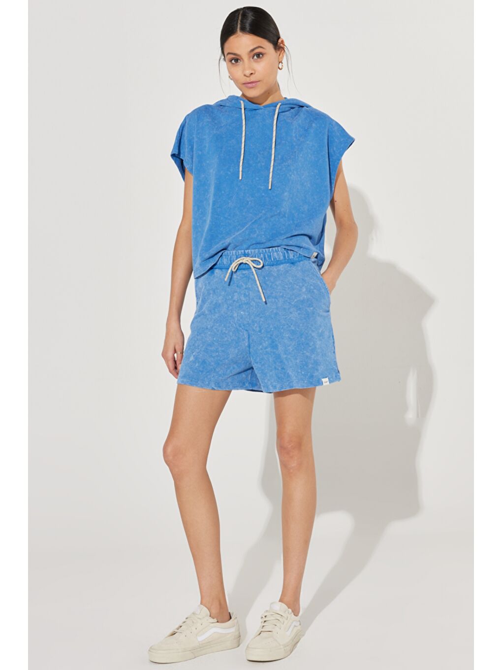 Yeşil Regular Fit Normal Kesim %100 Pamuk Lastikli Bel Mavi Sweat Şort-1