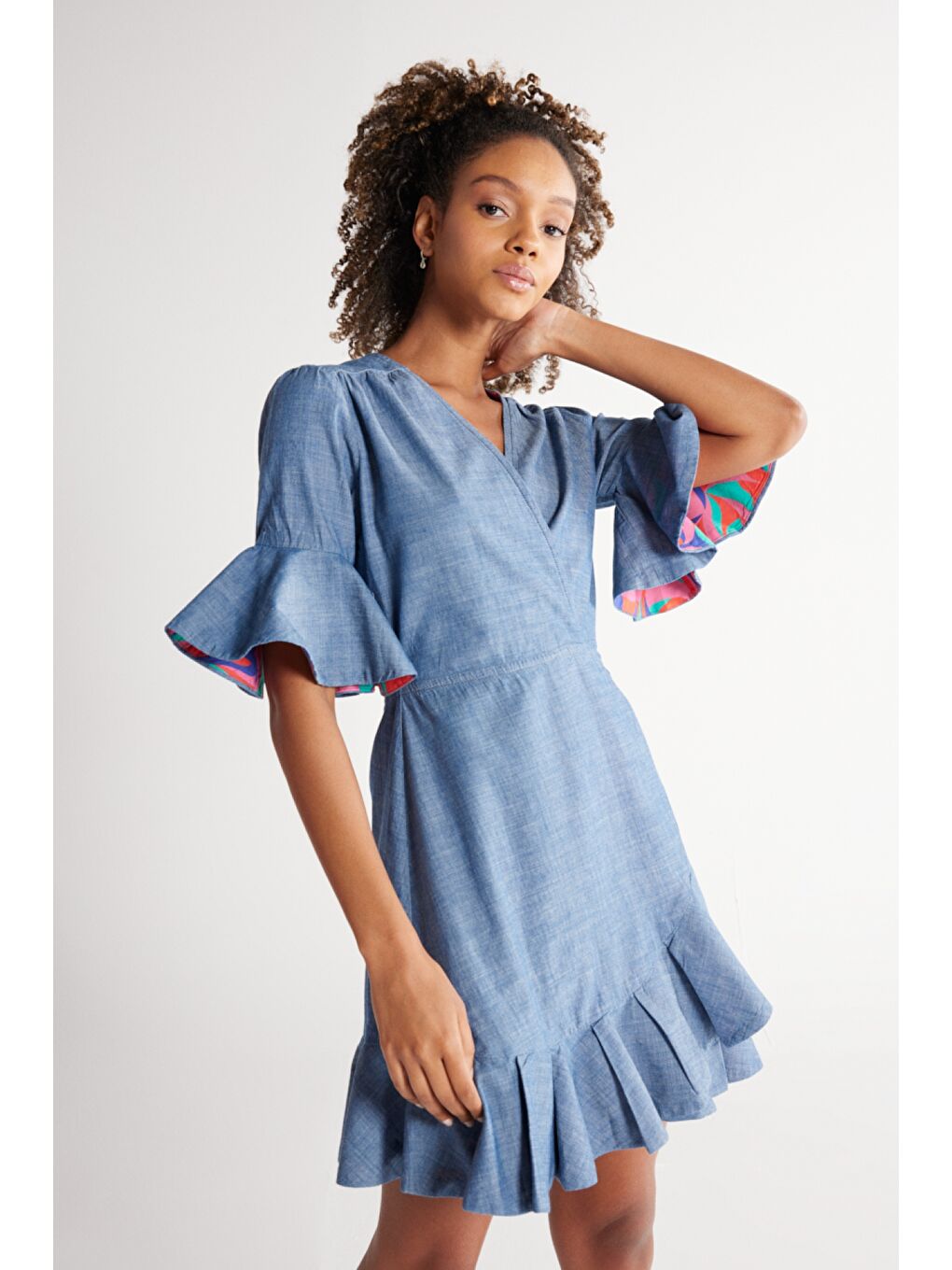 Mavi Regular Fit Normal Kesim %100 Pamuk V Yaka Jean Jean Kısa Elbise-1