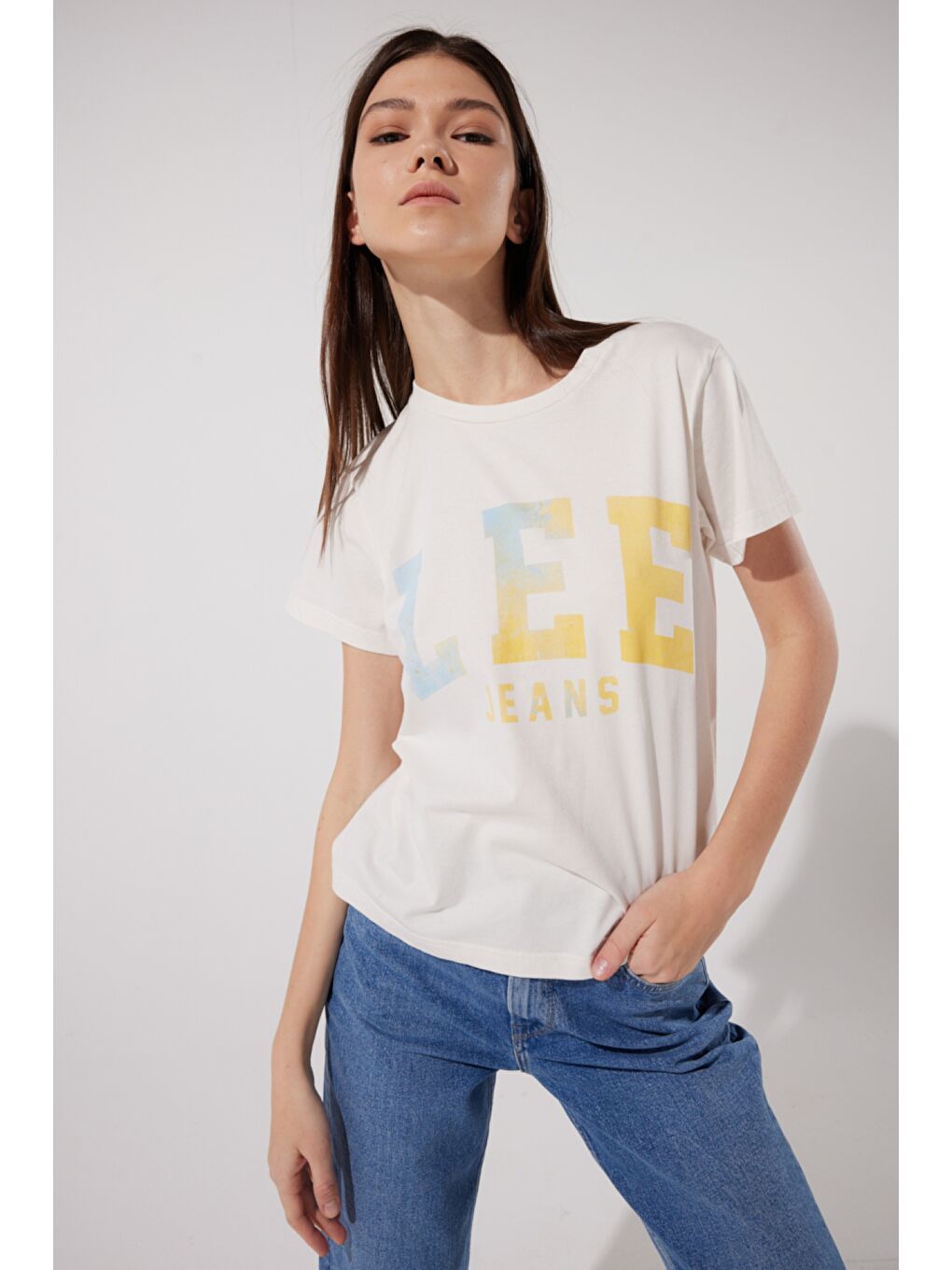 Loose Fit Rahat Kesim %100 Pamuk Bisiklet Yaka Kırık Beyaz Tişört