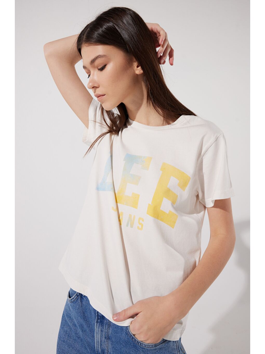 Loose Fit Rahat Kesim %100 Pamuk Bisiklet Yaka Kırık Beyaz Tişört-1