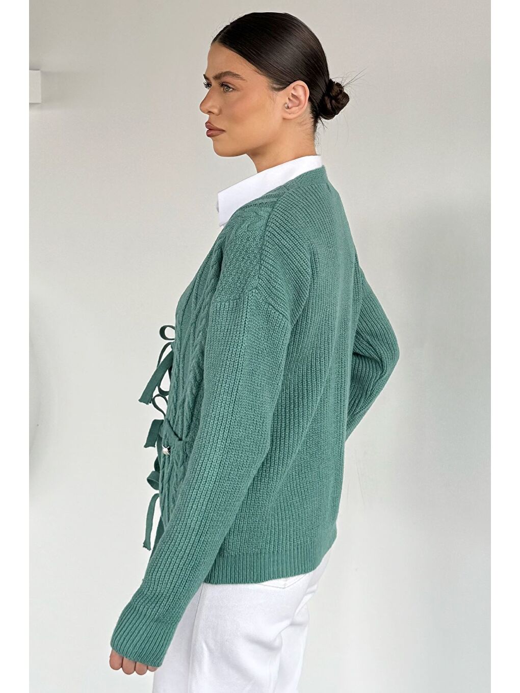 Yeşil Kadın Ön Bağlamalı Çift Cepli Örme Triko Hırka-3