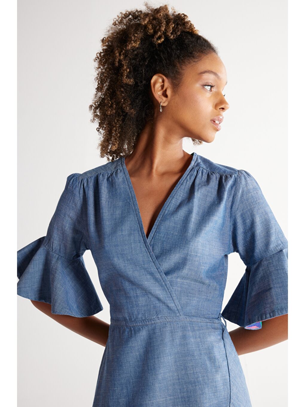 Mavi Regular Fit Normal Kesim %100 Pamuk V Yaka Jean Jean Kısa Elbise-4