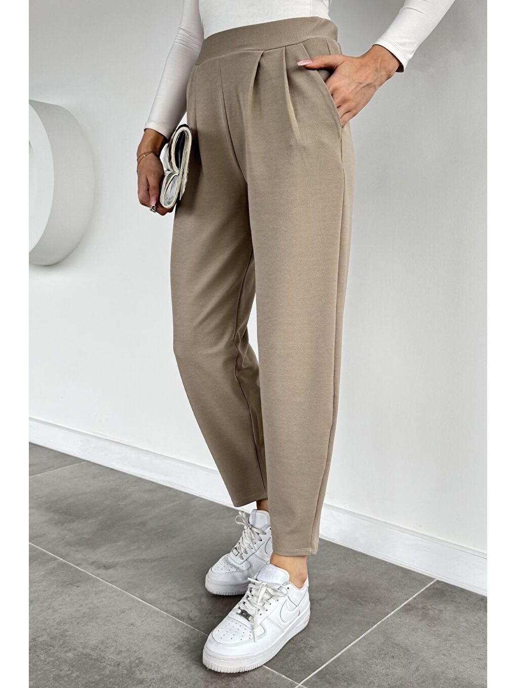 Bej Kadın Cepli Havuç Pantolon-1