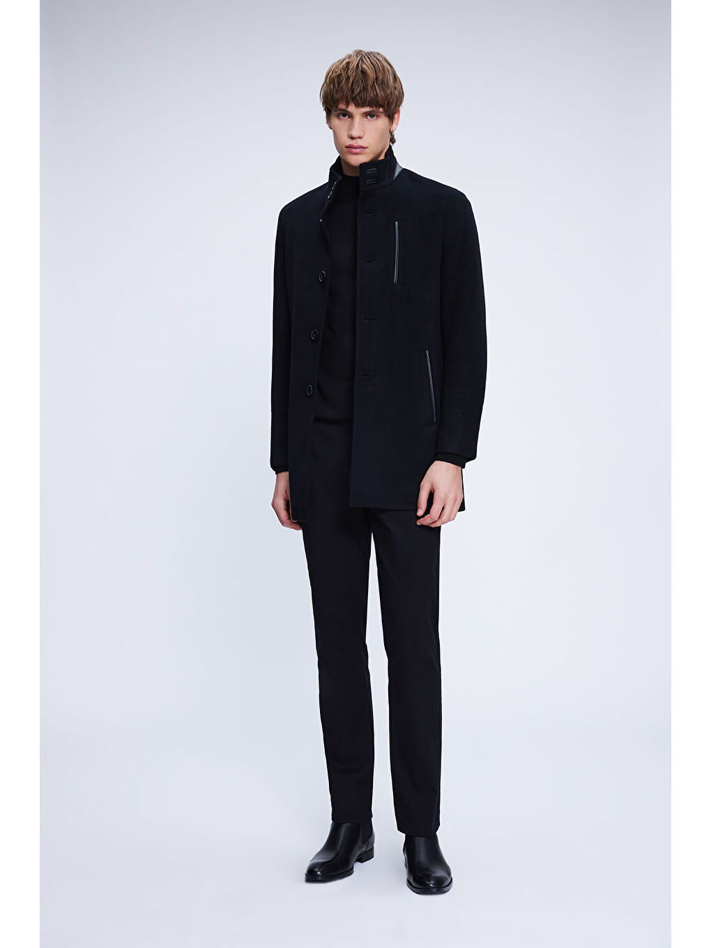 Siyah Regular Fit Hakim Yaka Yünlü Kaşe Palto-1