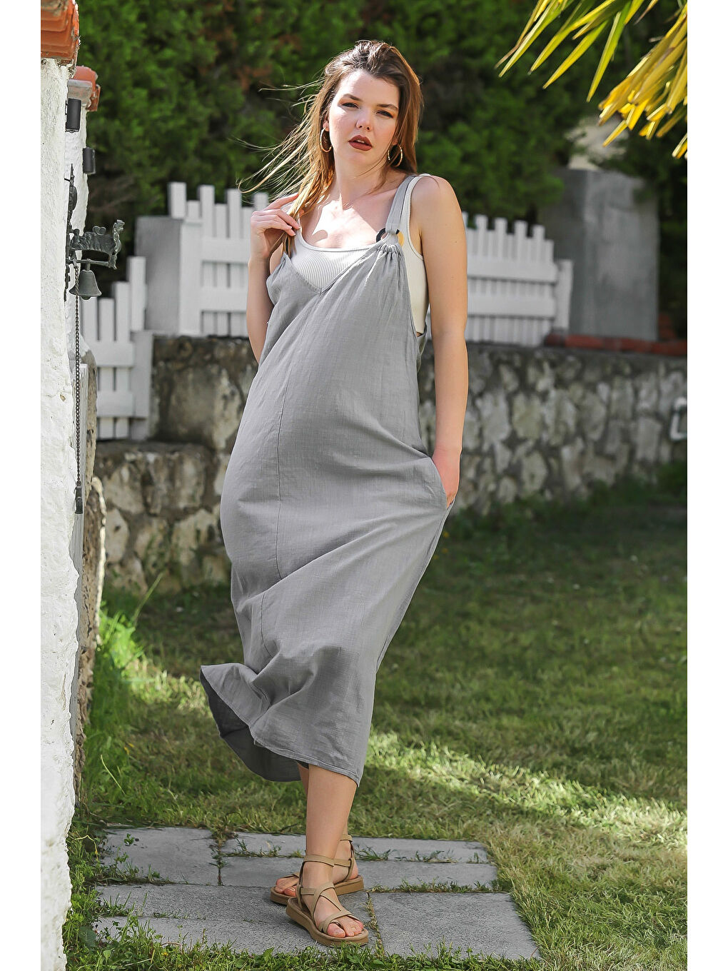 Gri Askılı Gizli Cepli Tokalı Casual Keten Karışımlı Dokuma Elbise 135 58
