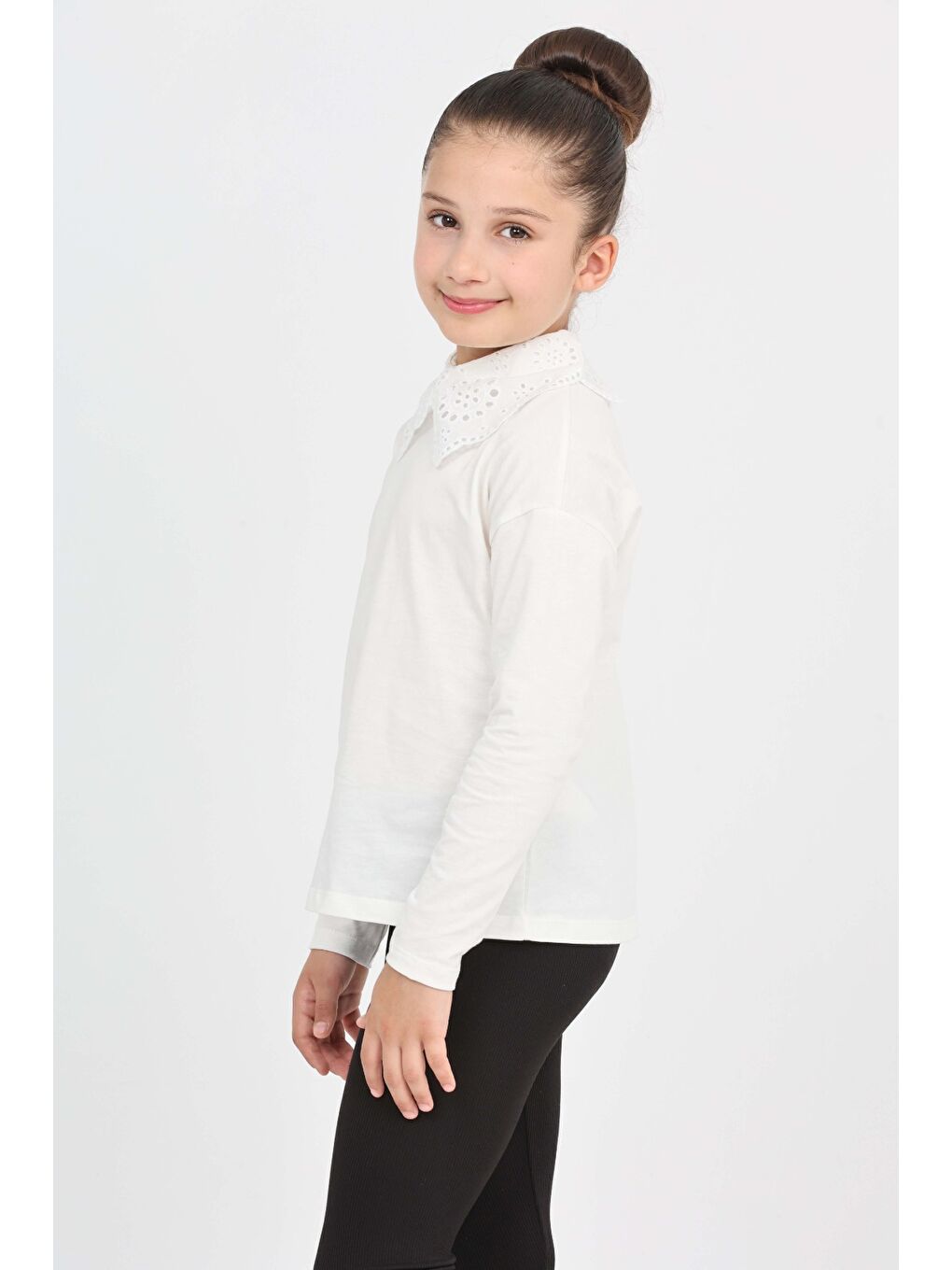 Ekru Kız Çocuk Okul Dantel Yaka Tişört-3