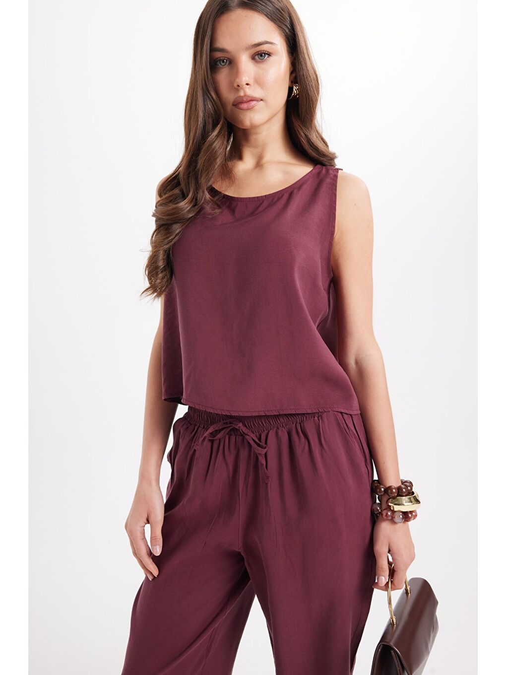 Kadın Standart Fit Normal Kesim Elastanlı Bisiklet Yaka Bluz Geniş Paça Bordo Pantolon Takım-2