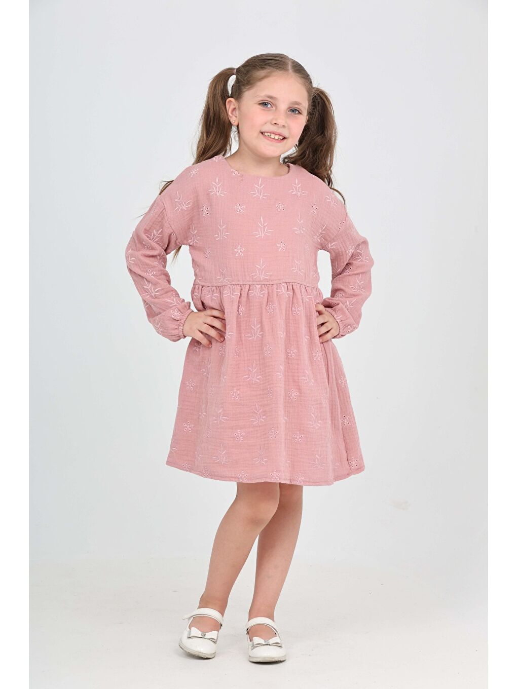 Pembe Kız Çocuk Çiçek Nakışlı Elbise-4