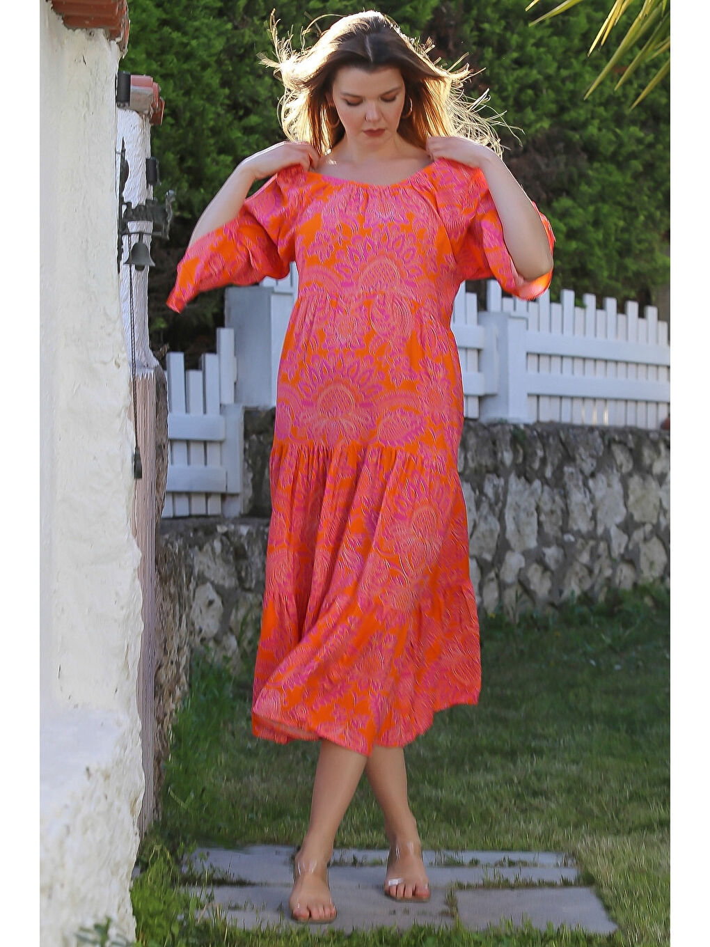 Turuncu Carmen Yaka Fırfırlı Kol Etek Ucu Fırfırlı Allover Baskılı Viskon Dokuma Elbise 130 60-4