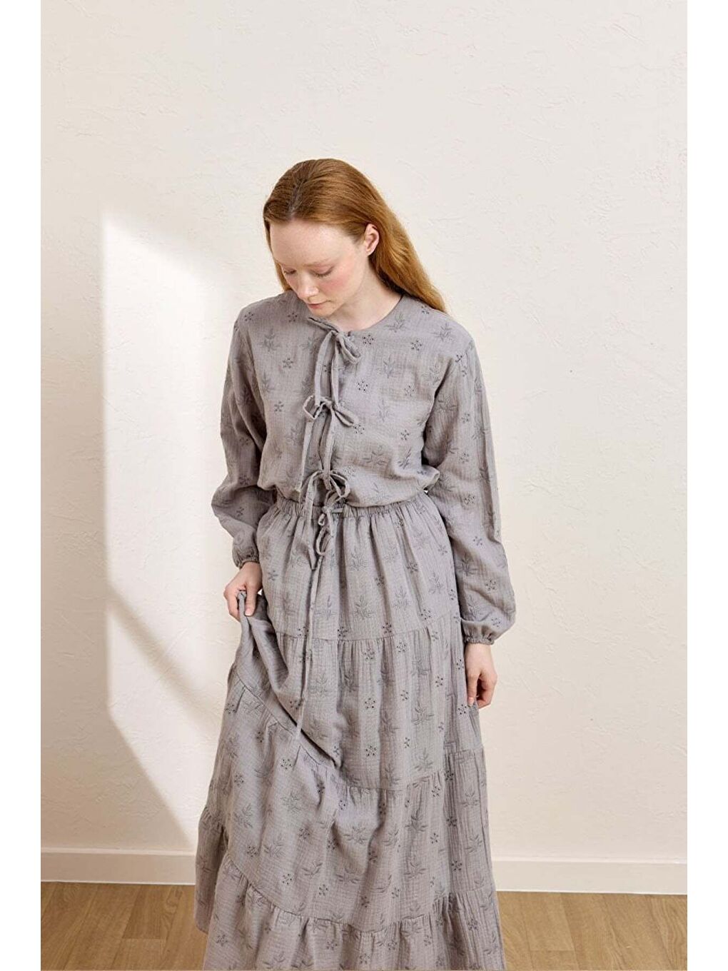 Gri Fistolu Müslin Kat Etek   3 Fiyonklu Bluz Takım-1