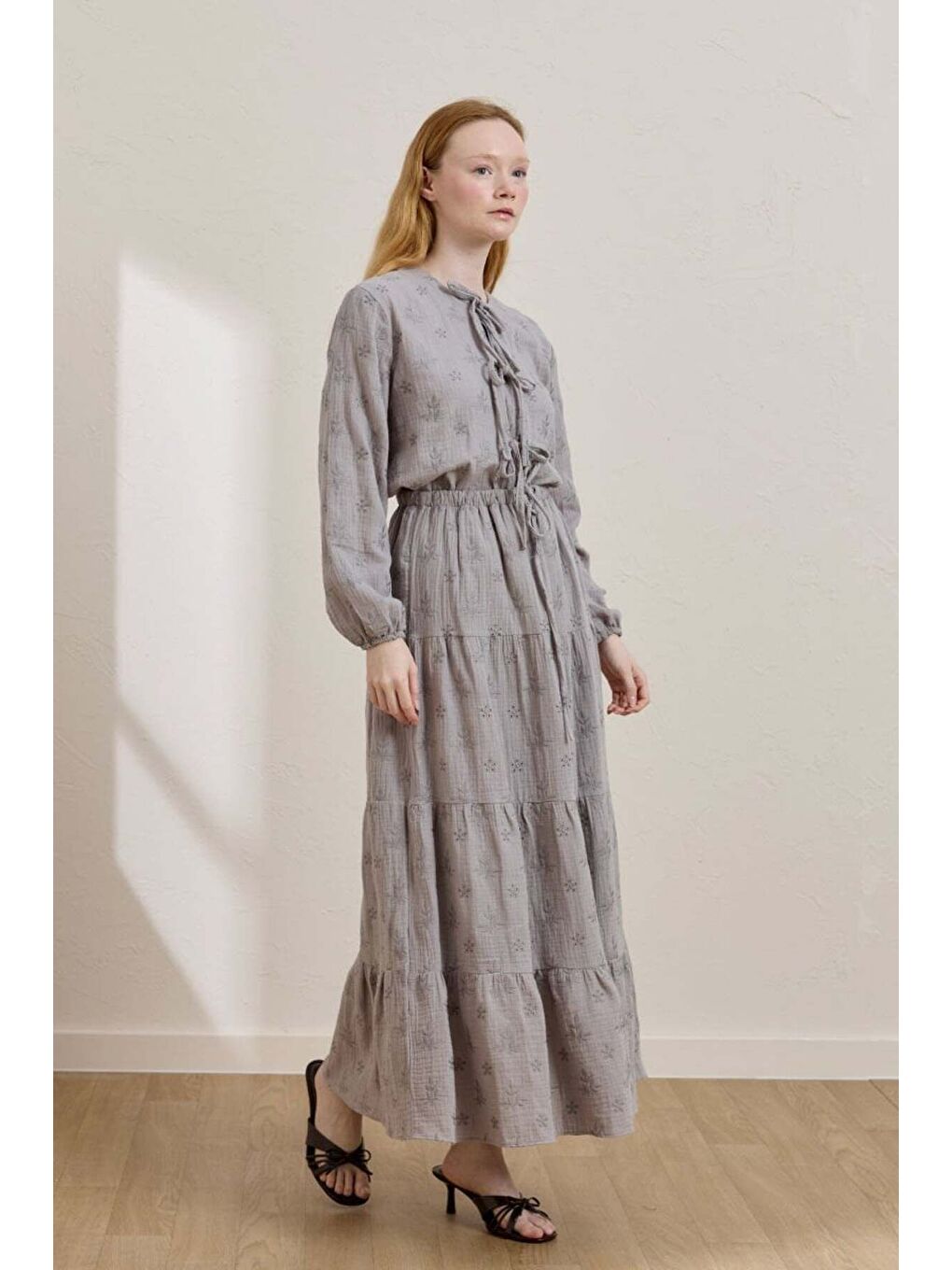 Gri Fistolu Müslin Kat Etek   3 Fiyonklu Bluz Takım-2