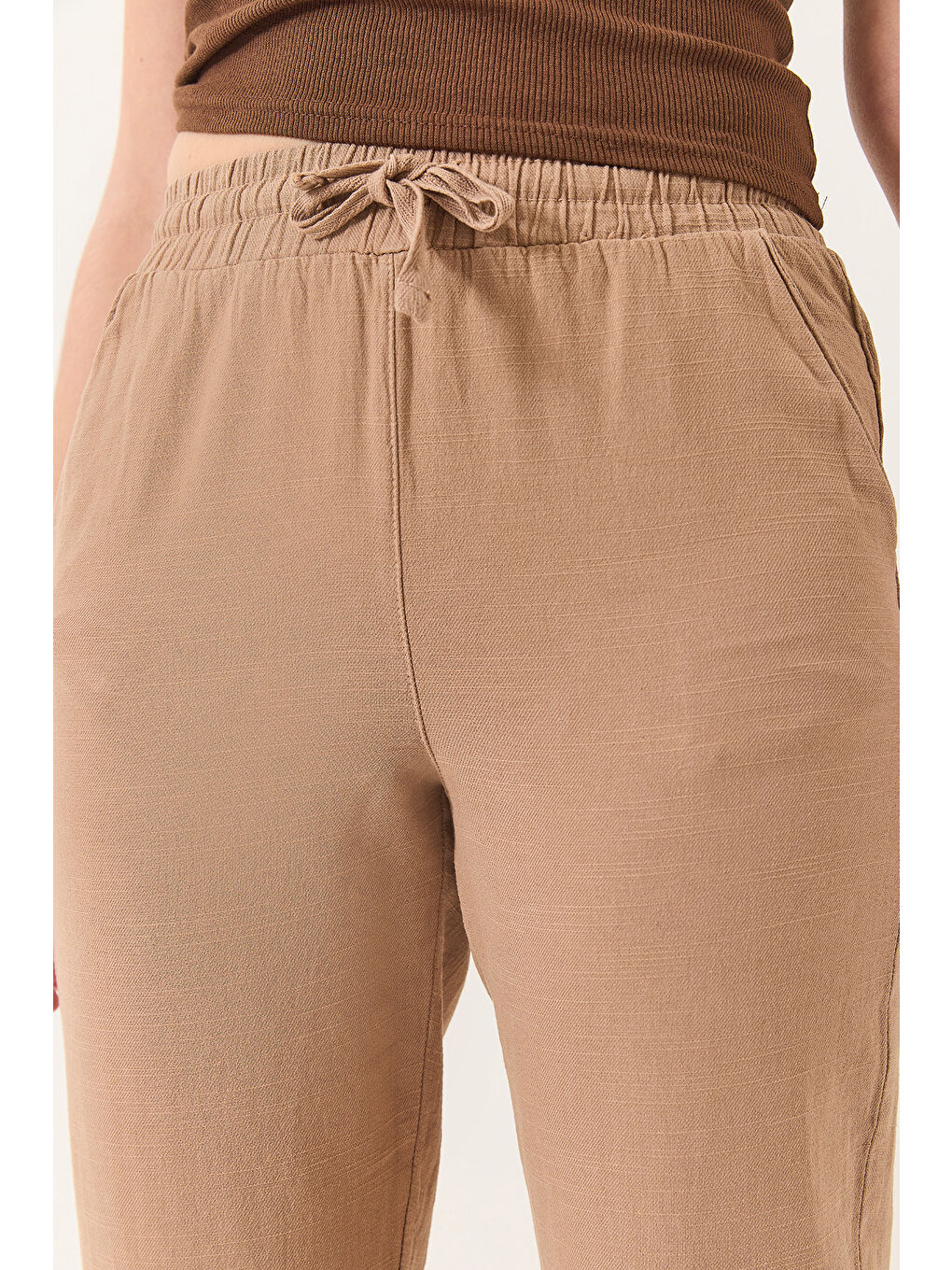Bej Kadın Beli Bağlamalı Paça Detaylı Cepli Keten Havuç Pantolon YP-5