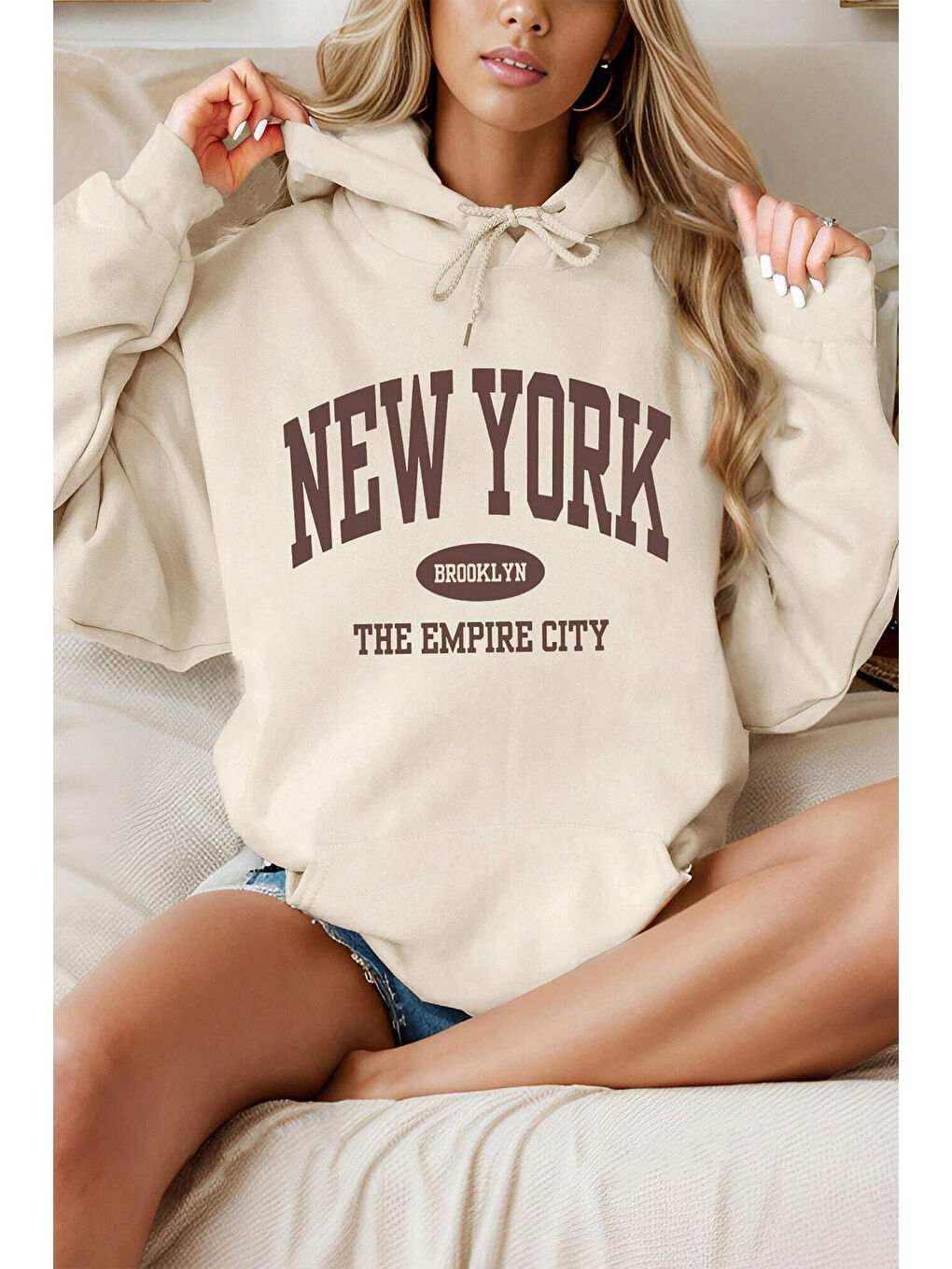 uyguntarz Bej New York Baskılı Oversize Sweatshirt