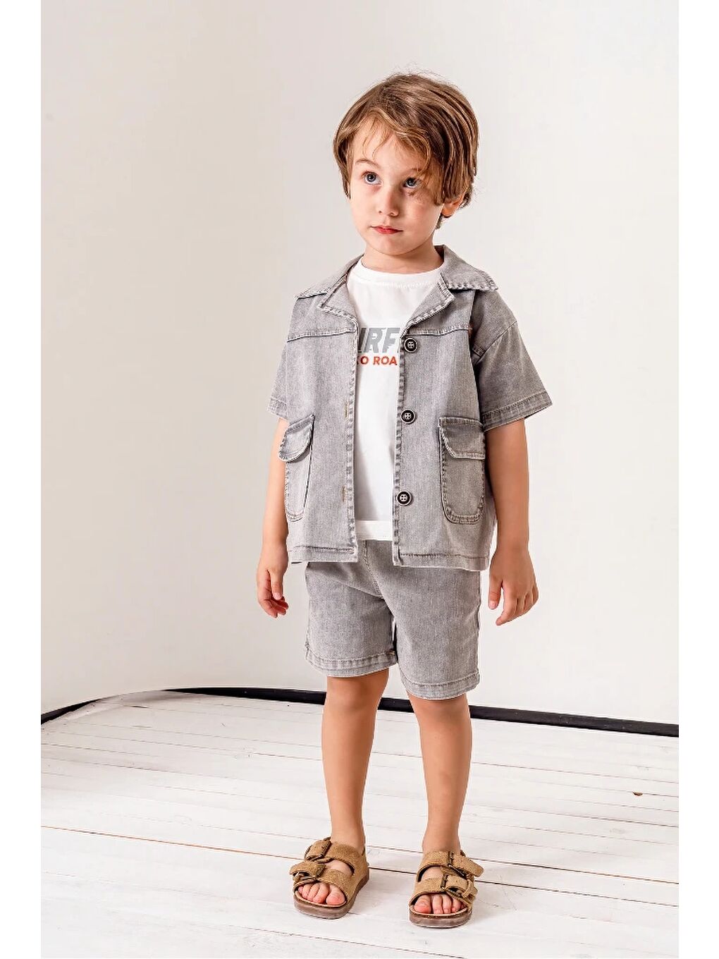 Gri Jean Gömlek Jean Şort ve T-shirt 3lü Erkek Çocuk Takım-5
