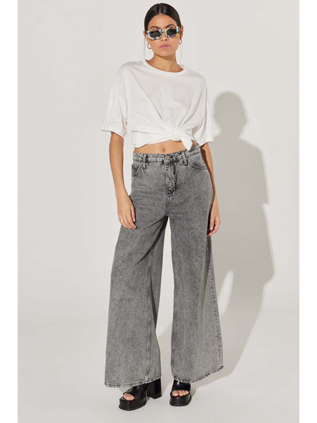 Loose Fit Rahat Kesim Bisiklet Yaka %100 Pamuk Kırık Beyaz Tişört-5