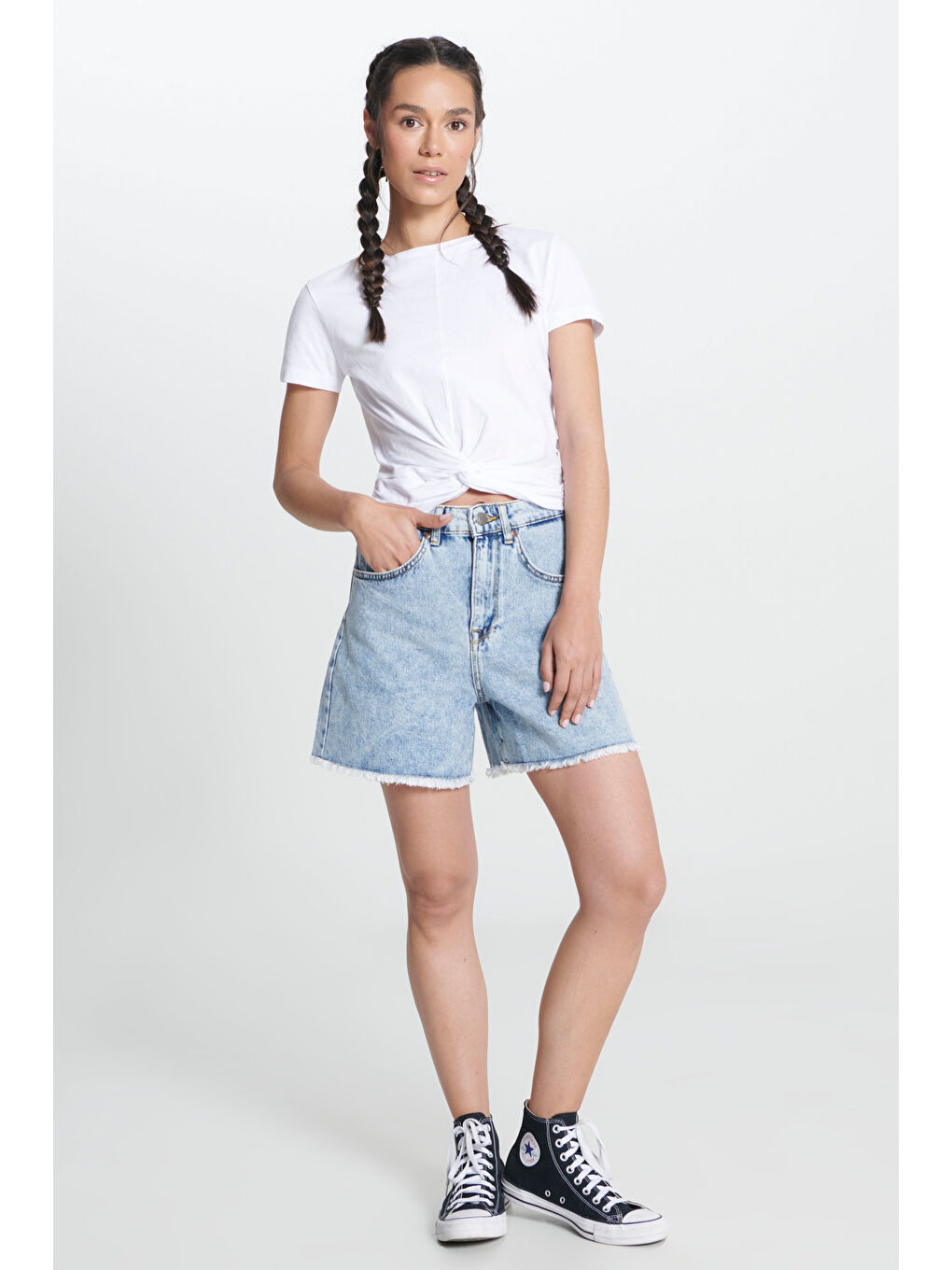 Regular Fit Normal Kesim %100 Pamuk Yüksek Bel Açık Mavi Jean Jean Şort