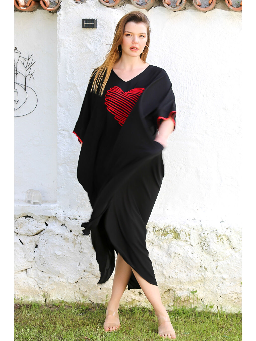 Siyah V Yaka Yarasa Kol Gizli Cepli Yırtmaçlı Nakışlı Casual Viskon Dokuma Elbise 140 95-2