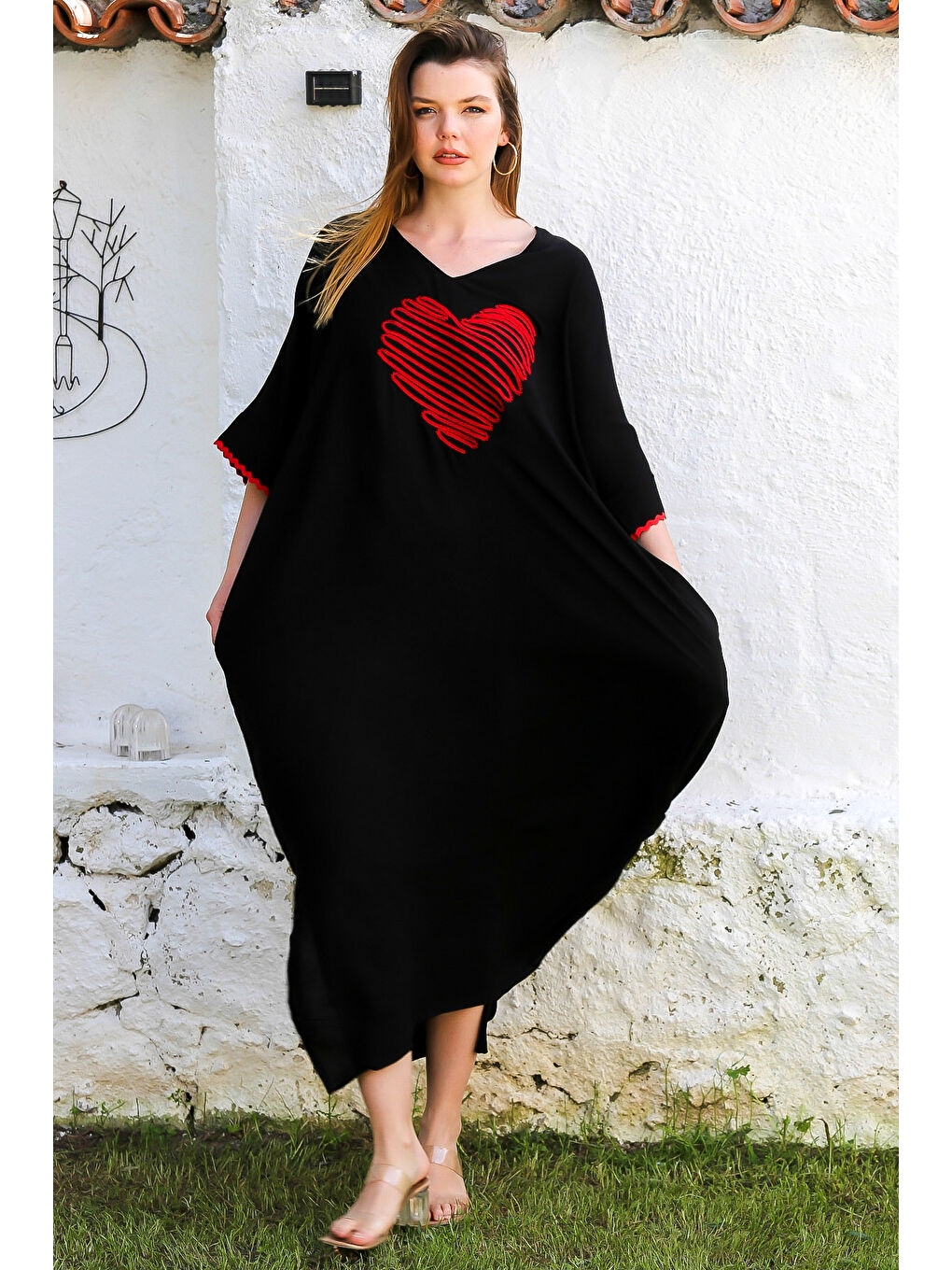 Siyah V Yaka Yarasa Kol Gizli Cepli Yırtmaçlı Nakışlı Casual Viskon Dokuma Elbise 140 95-3