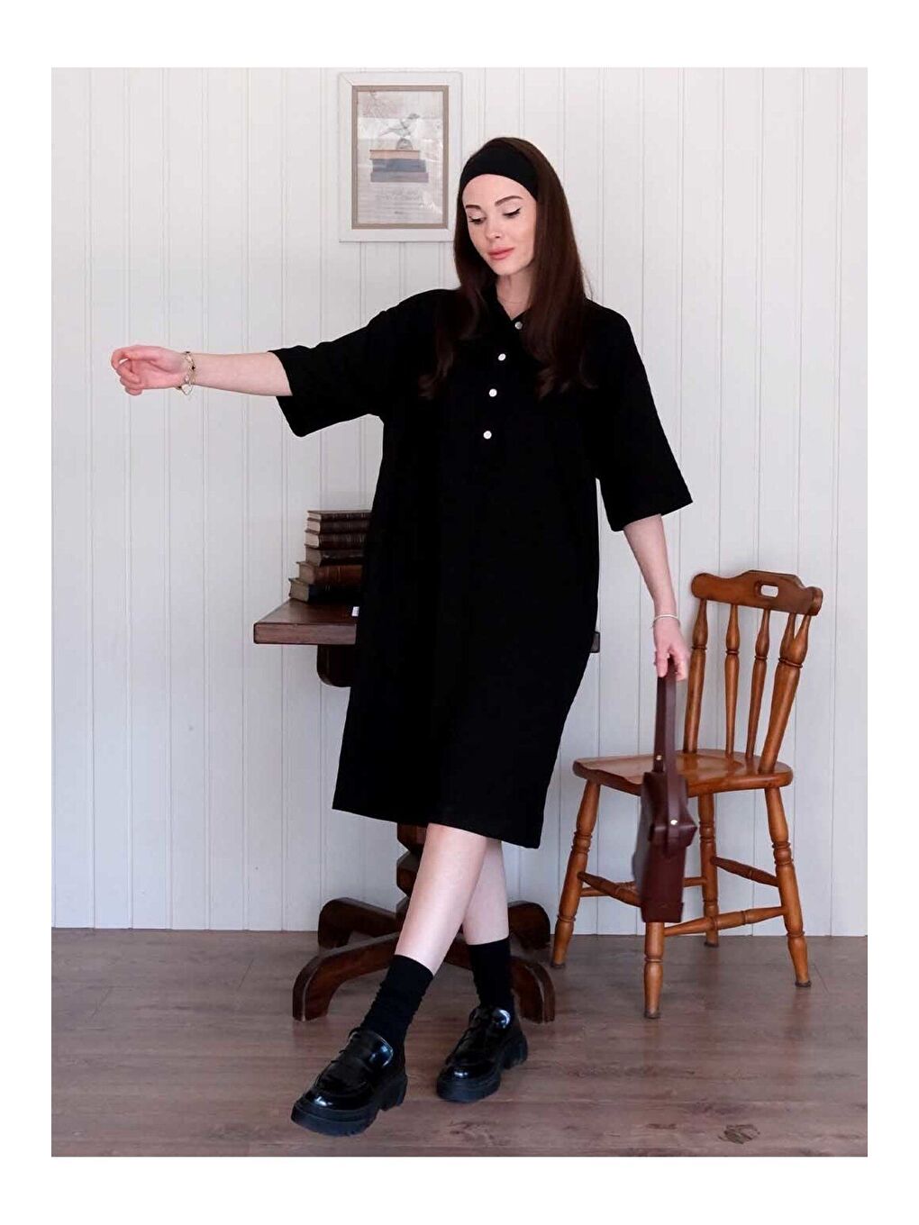 Siyah Düğme Detay Midi Elbise-4