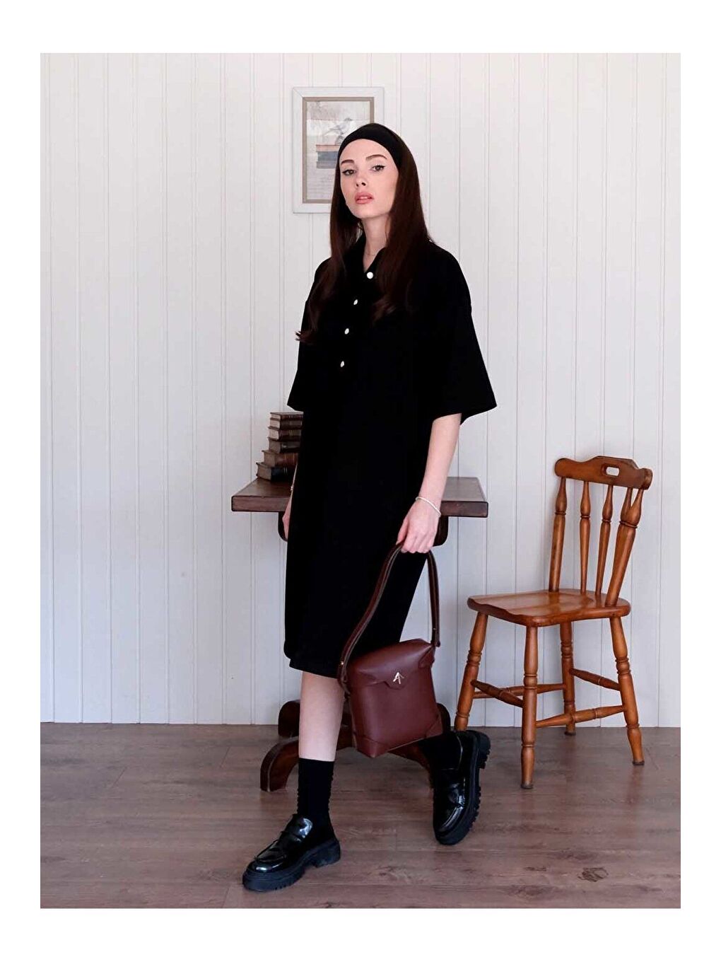 Siyah Düğme Detay Midi Elbise-5