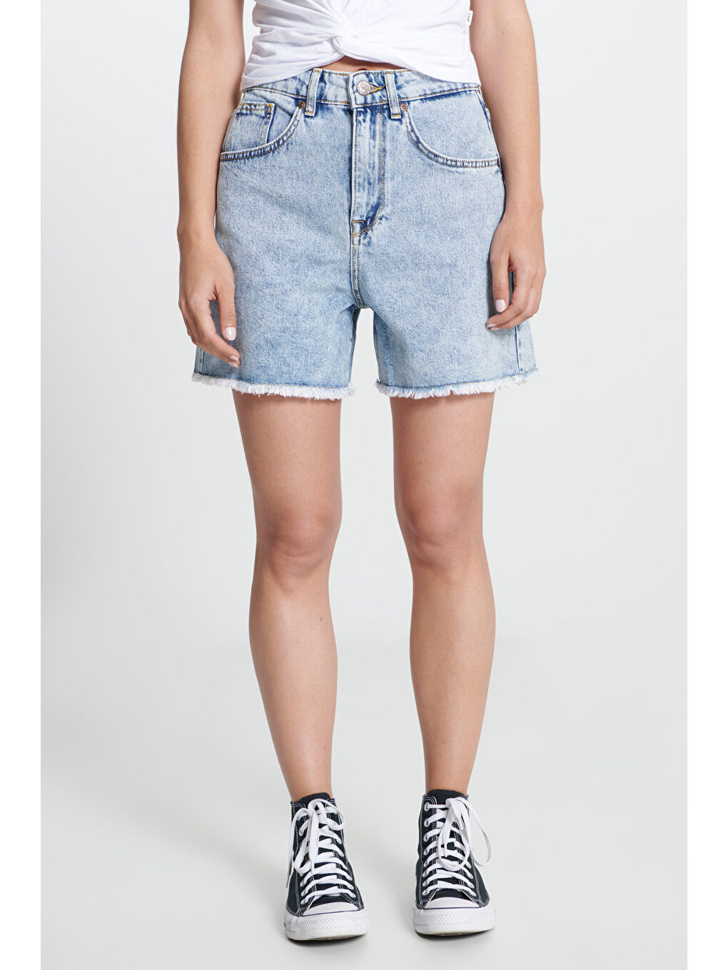 Regular Fit Normal Kesim %100 Pamuk Yüksek Bel Açık Mavi Jean Jean Şort-3