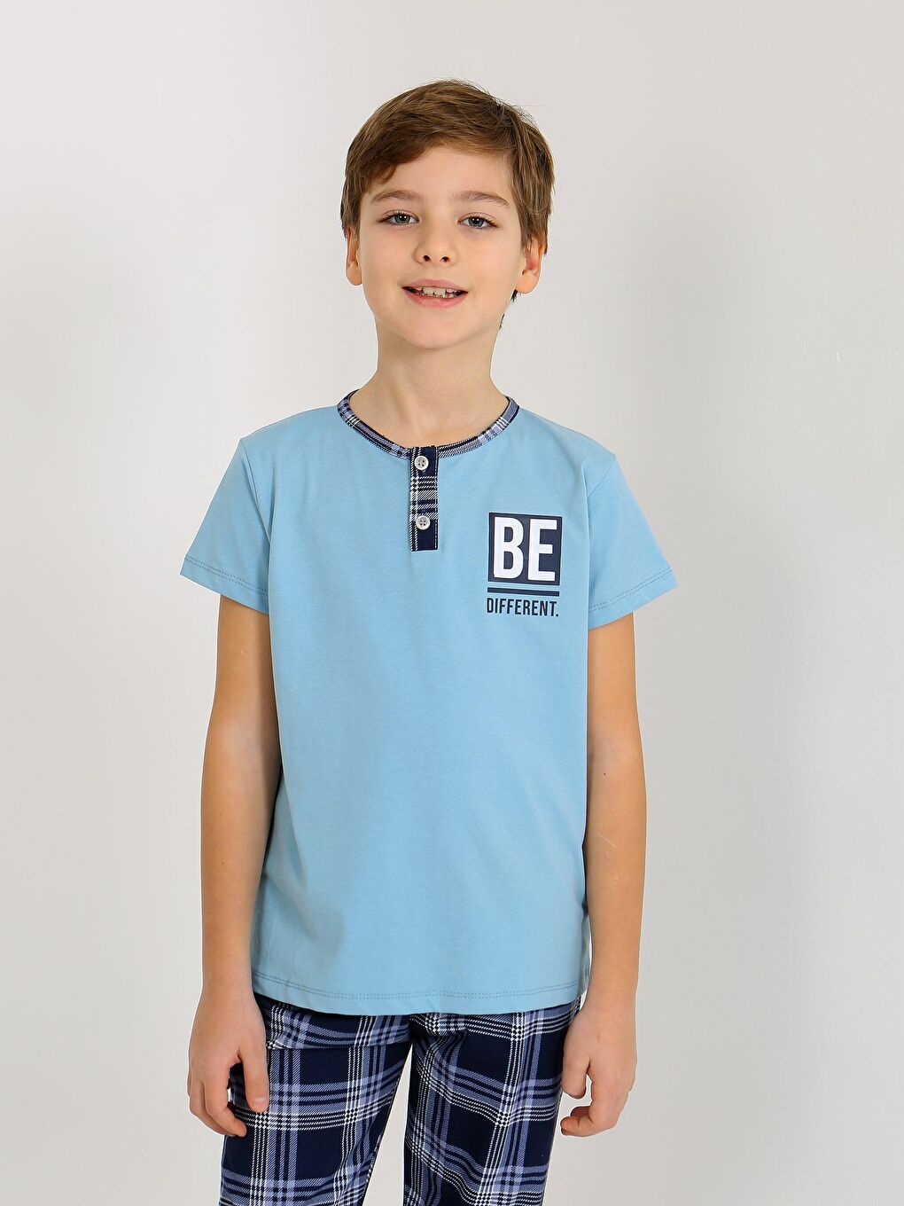 Mavi Erkek Çocuk Kısa Kollu Düğme Detaylı %100 Pamuklu Pijama Takımı Be-2