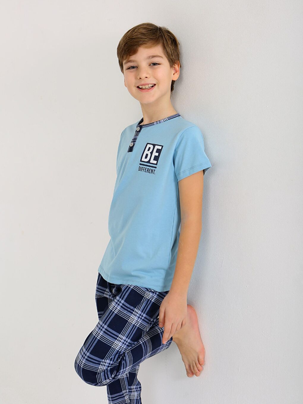 Mavi Erkek Çocuk Kısa Kollu Düğme Detaylı %100 Pamuklu Pijama Takımı Be-4