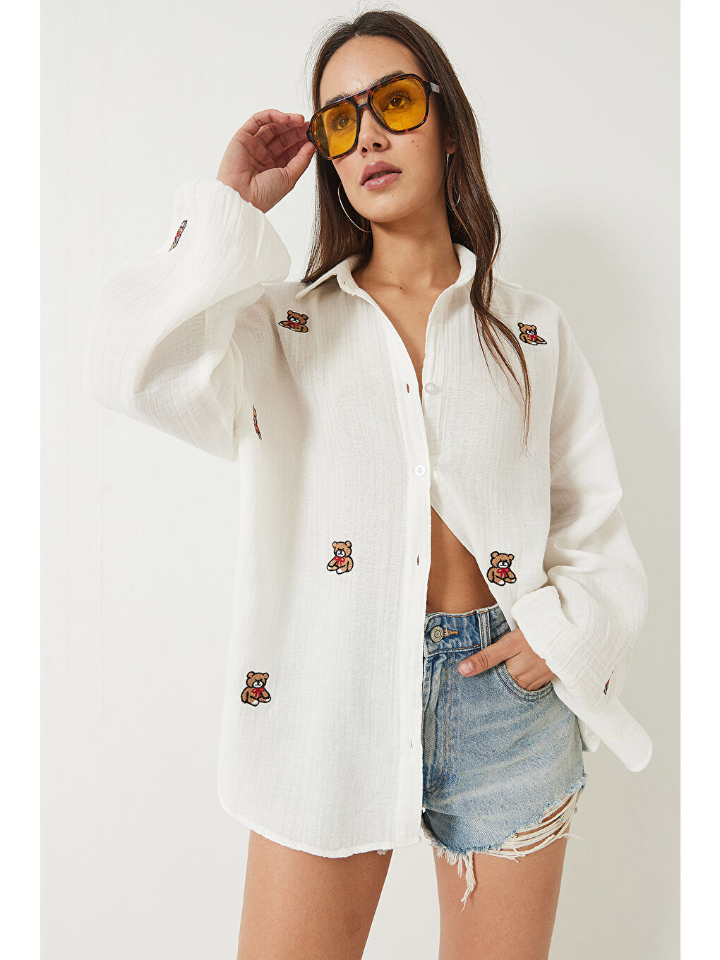 Ekru Kadın Teddy İşlemeli Kolları Lastikli Oversize Pamuk Gömlek-3