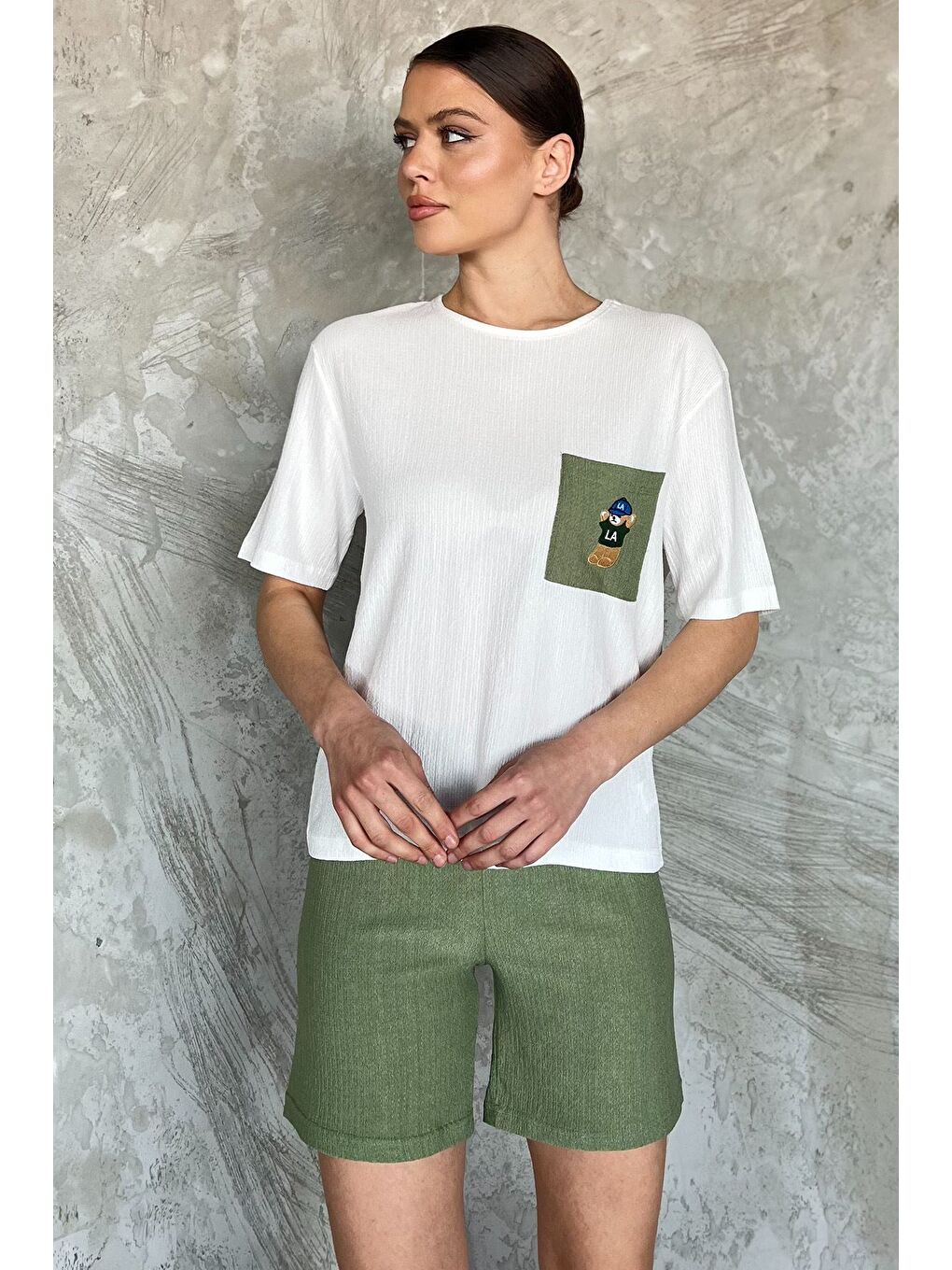 Beyaz Kadın Tek Cepli Nakışlı Şortlu İkili Takım-1