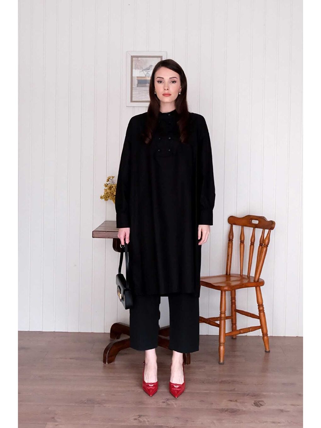 Siyah Uzun Düğme Detaylı Tunik-3